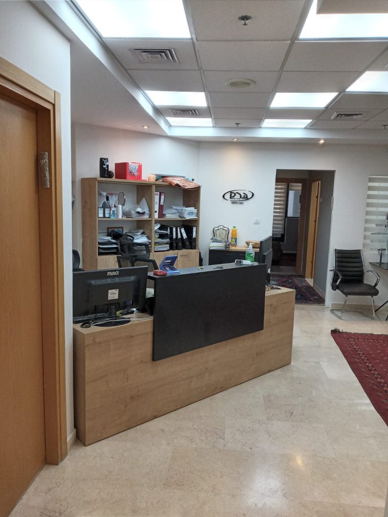 משרד להשכרה ביגאל אלון בתל אביב 220מ
