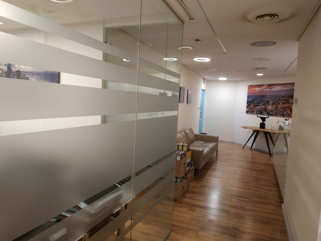 משרד מקסים להשכרה ביגאל אלון 218מר 2