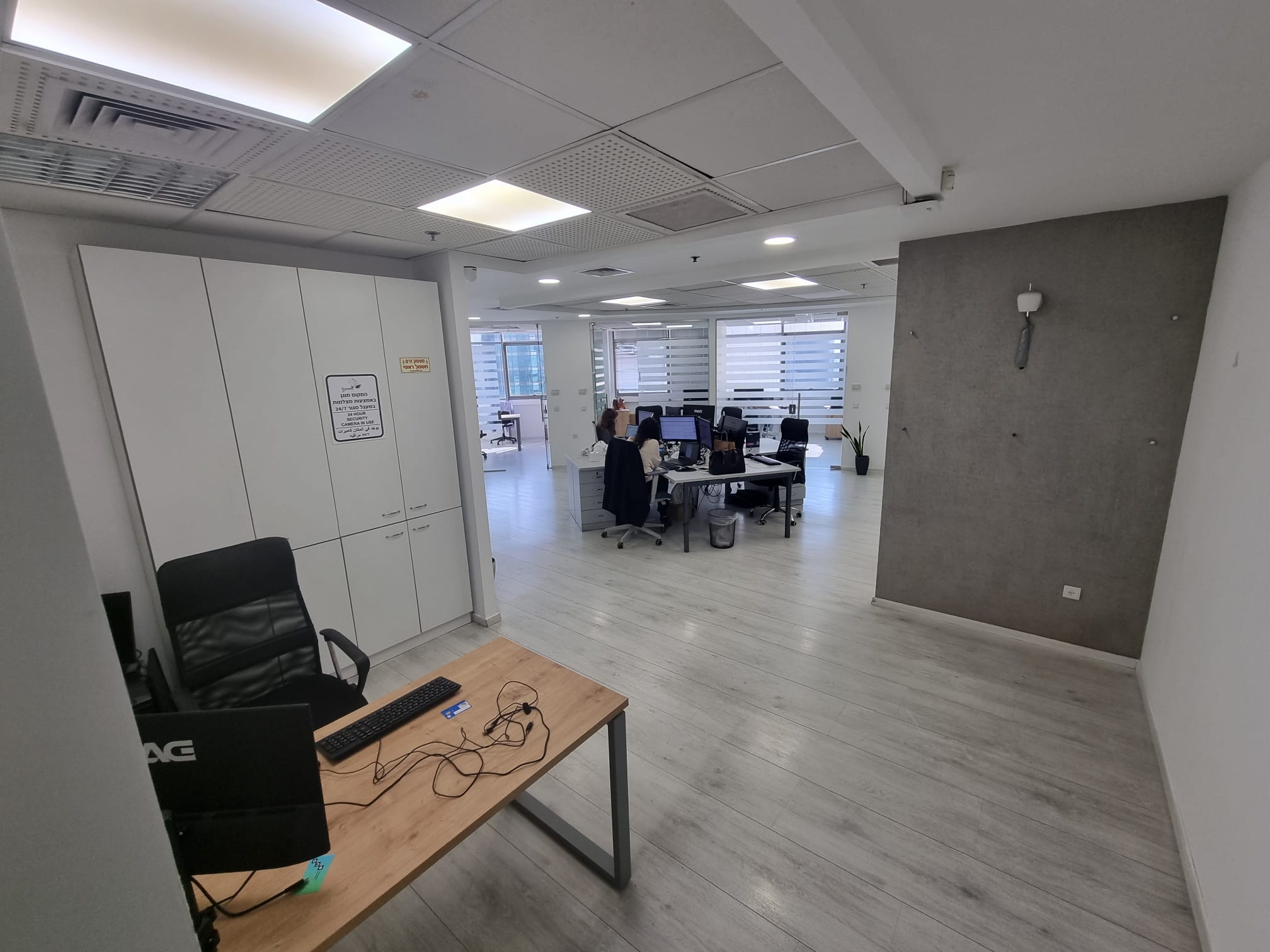 משרדים להשכרה במגדל גיבור ספורט 180 מר 2