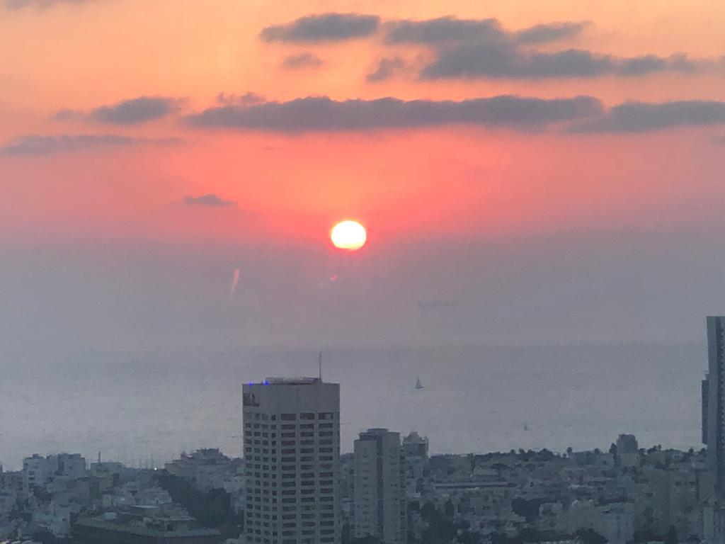 משרד להשכרה במידטאון 400 מר