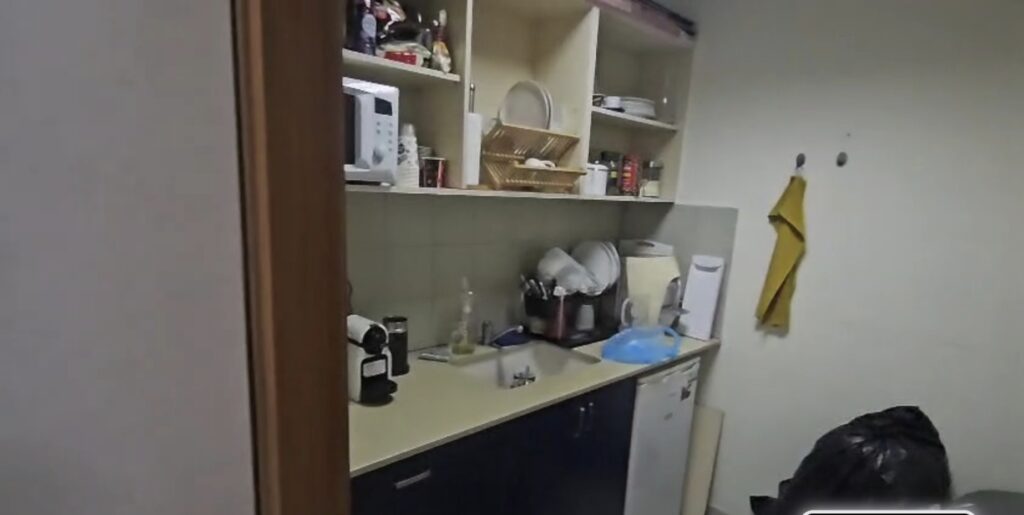 משרדים למכירה במגדל בסר 270מר 4