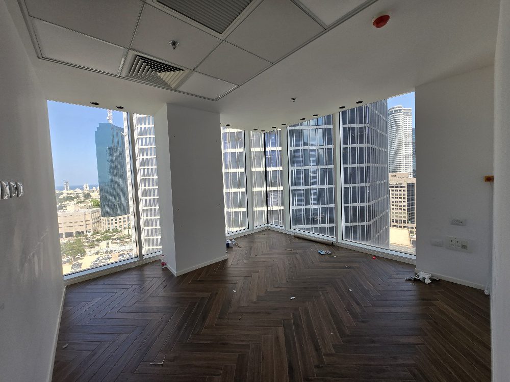משרדים במגדל סקיי 160 עם נוף לים 3
