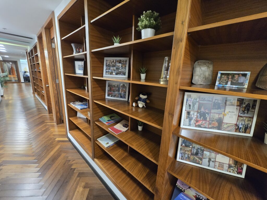 משרדים להשכרה בבני ברק במגדל בסר 300מר 4